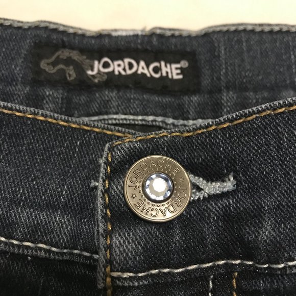 Shorts - Picture 2 of 5